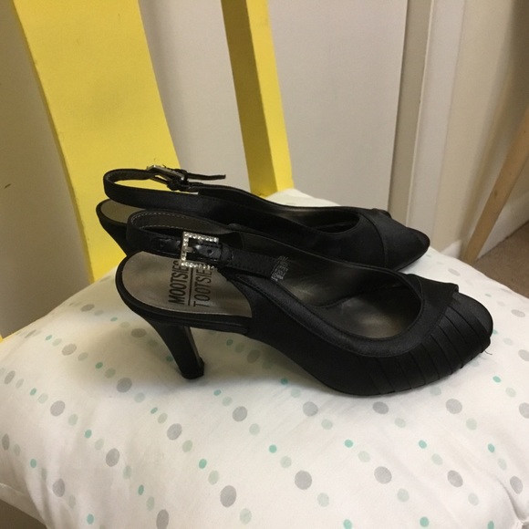 Shoes - Picture 2 of 2